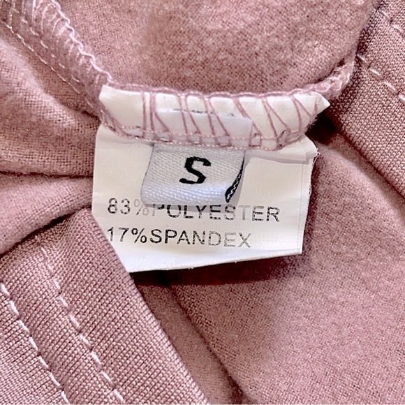 Coordinated set - Mauve 2 piece workout set - Picture 11 of 12